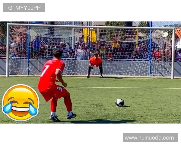 足球球星遭众人围追堵截瞬间引发热议 见证足球场上的疯狂时刻